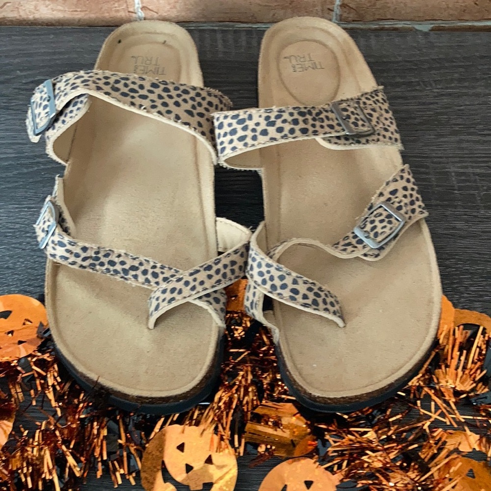Leopard sandals